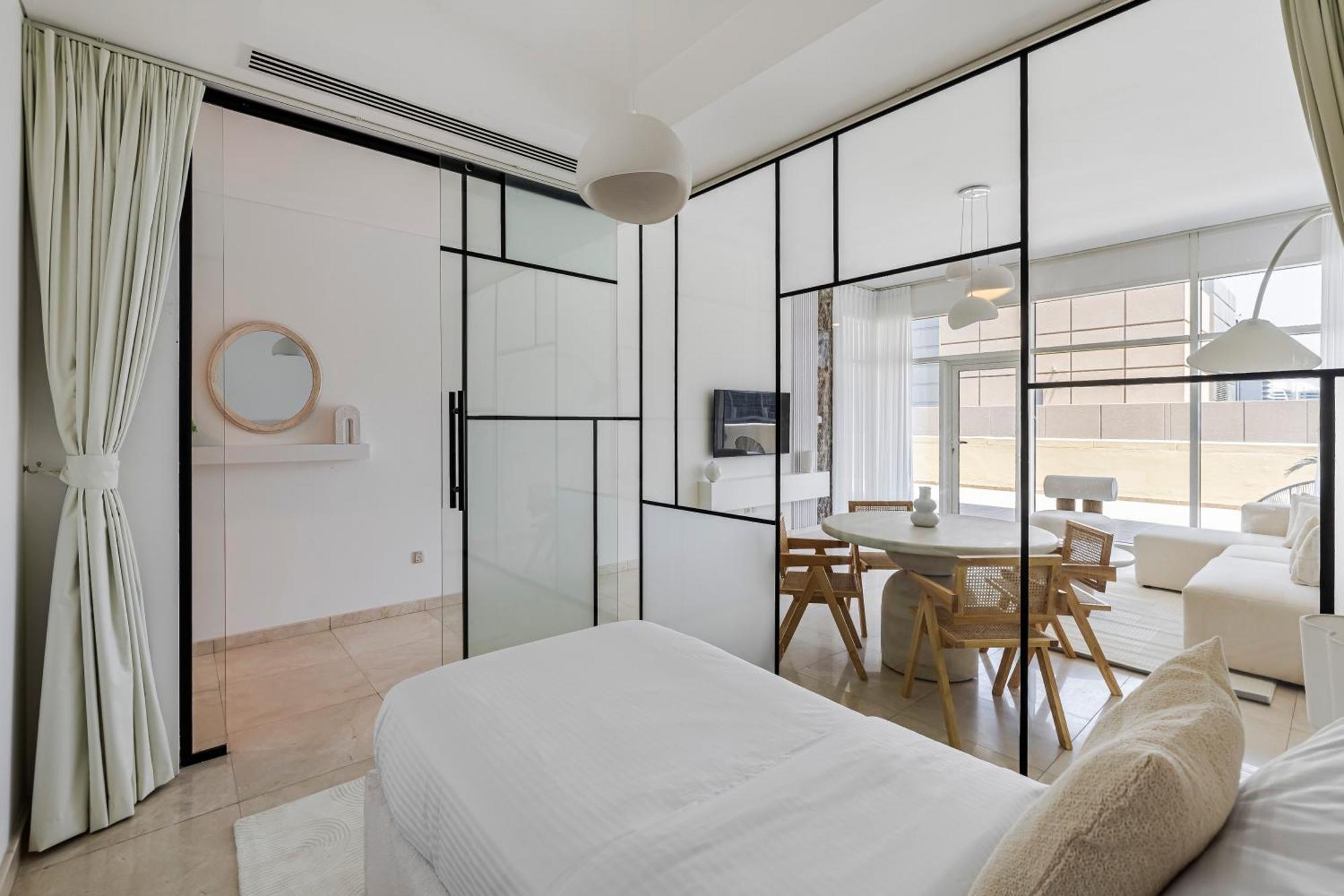 Apartment 1br Extra Bedroom Bay Square B7, View